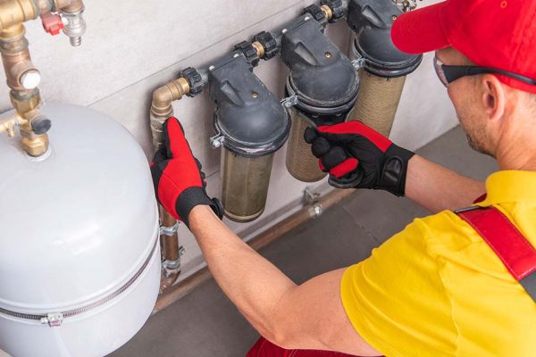 residential-in-line-water-filters-maintenance-resize.jpg